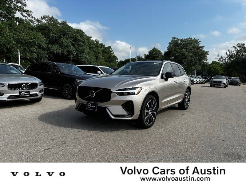 2025 Volvo XC60 B5 Plus Dark Theme AWD