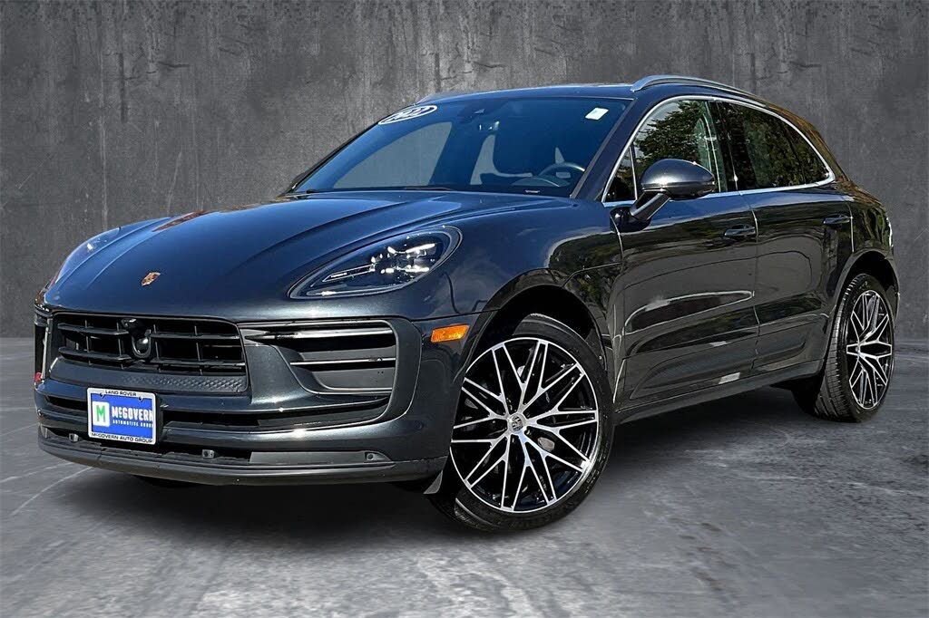 2022 Porsche Macan AWD