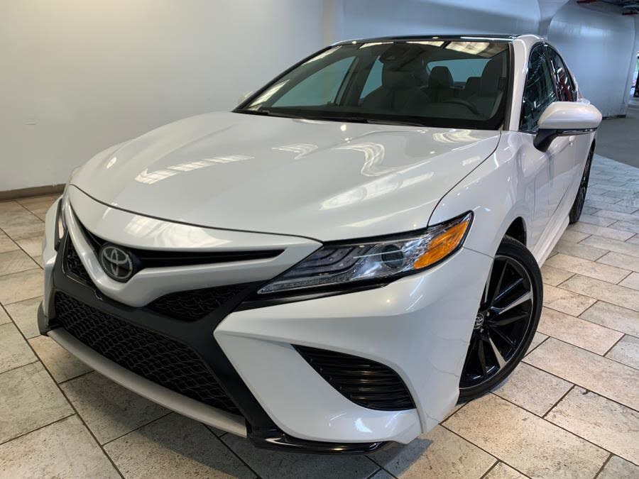 2020 Toyota Camry XSE FWD