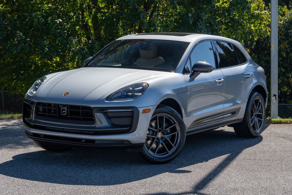 2026 Porsche Macan T AWD
