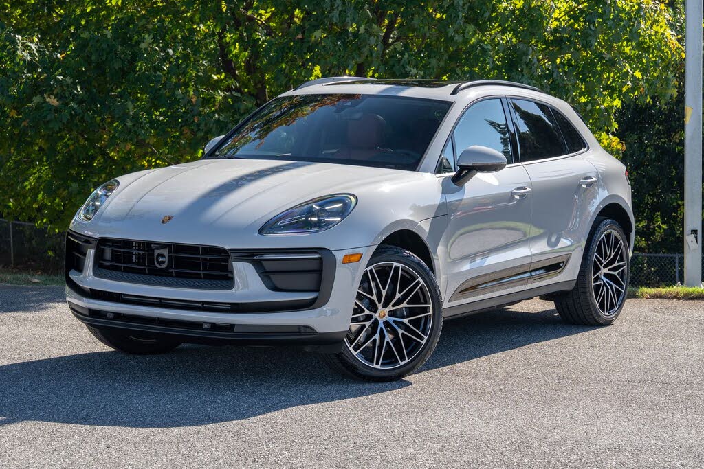 2026 Porsche Macan AWD