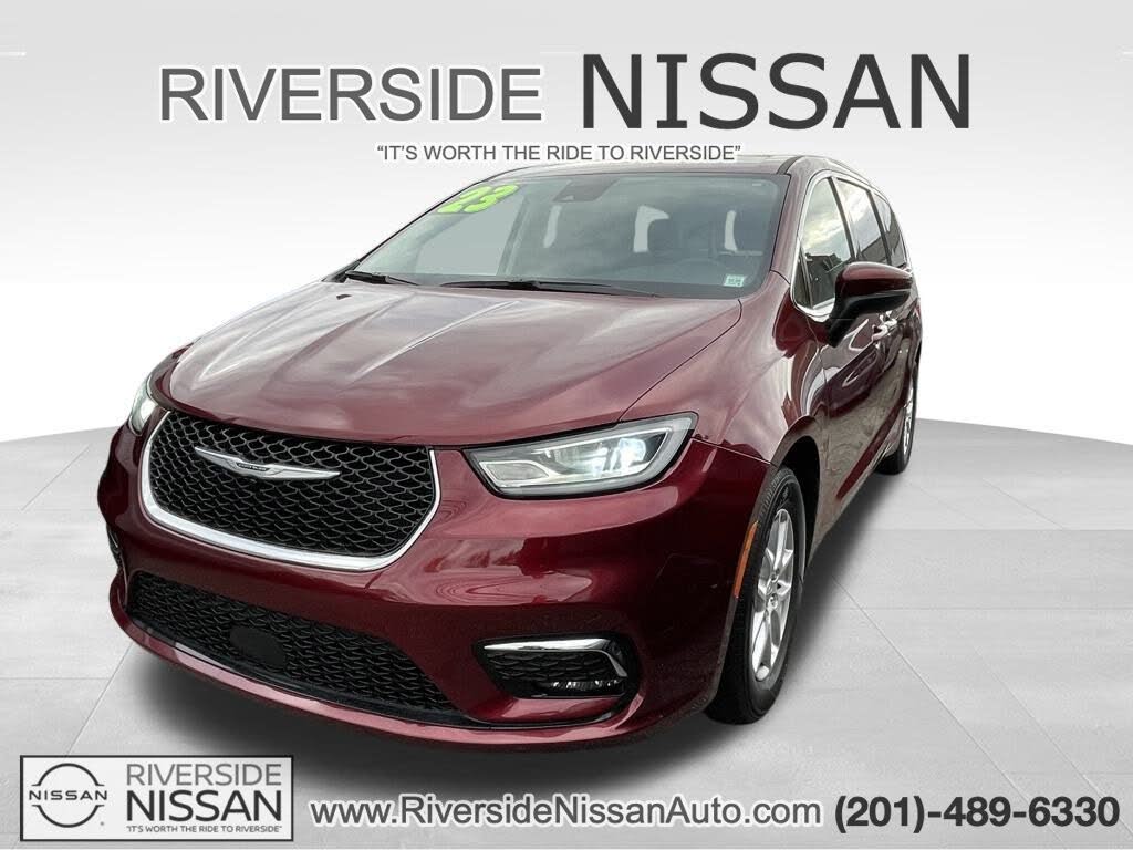 2023 Chrysler Pacifica Touring L FWD