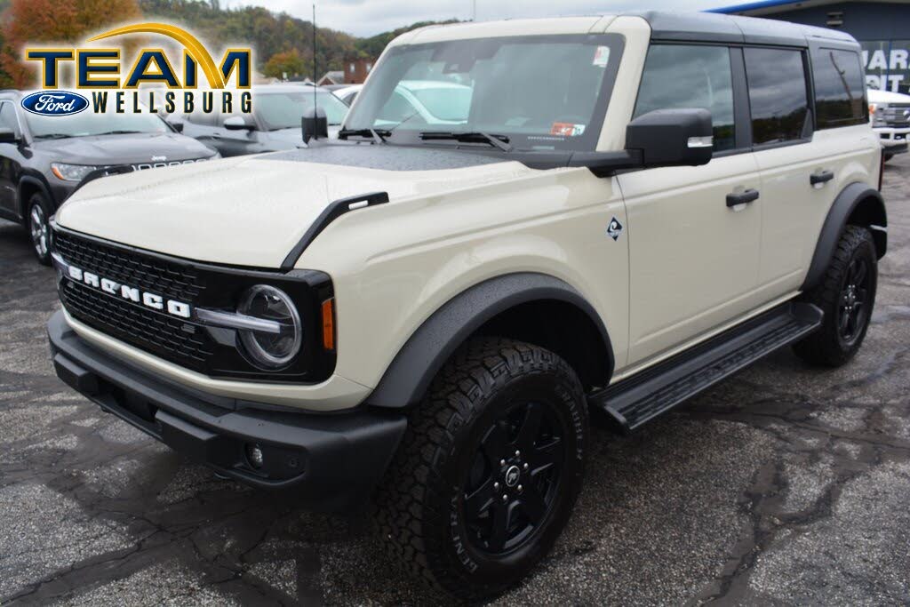 2025 Ford Bronco Outer Banks 4-Door 4WD