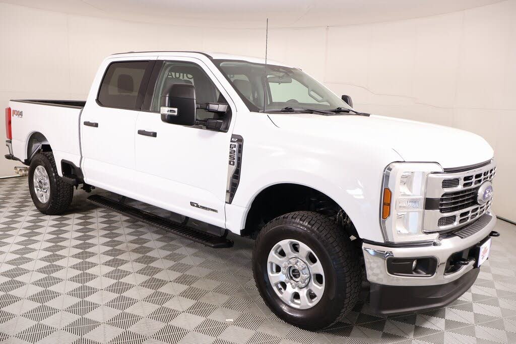 2024 Ford F-250 Super Duty XLT SuperCab 4WD