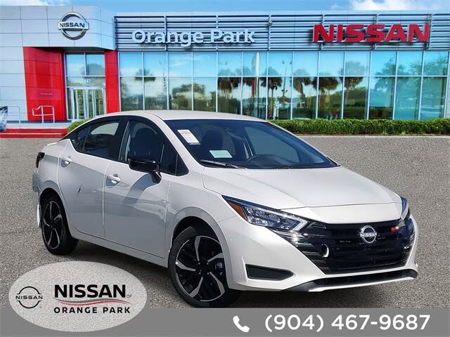 2025 Nissan Versa SR FWD