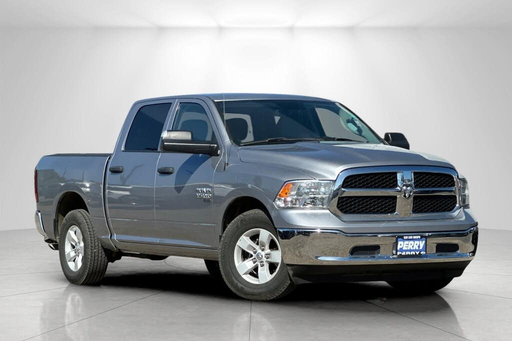 2022 RAM 1500 Classic SLT Crew Cab RWD