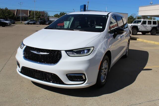 2024 Chrysler Pacifica Touring L FWD