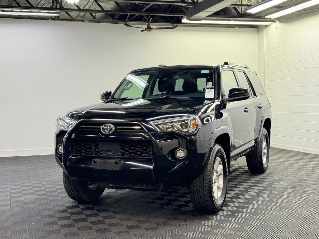 2024 Toyota 4Runner SR5 4WD