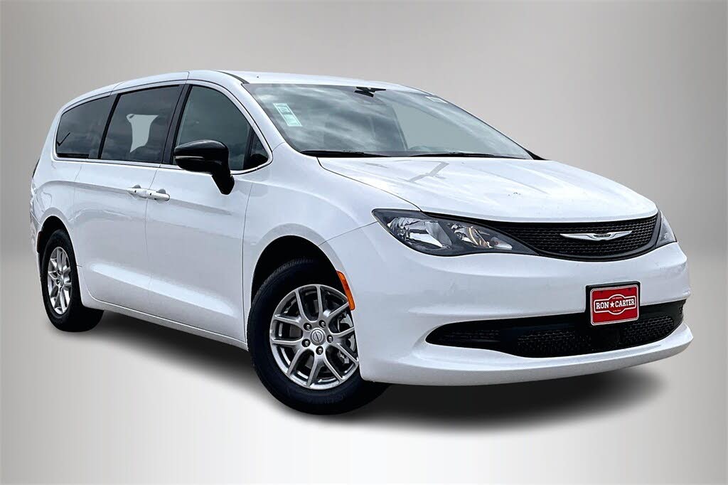 2025 Chrysler Voyager LX FWD