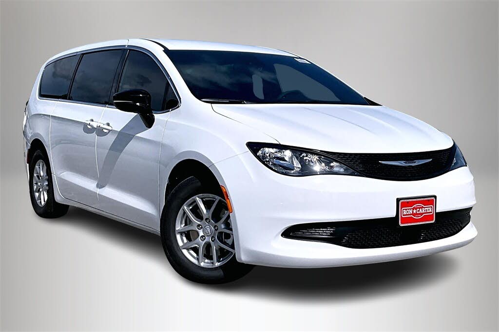 2025 Chrysler Voyager LX FWD