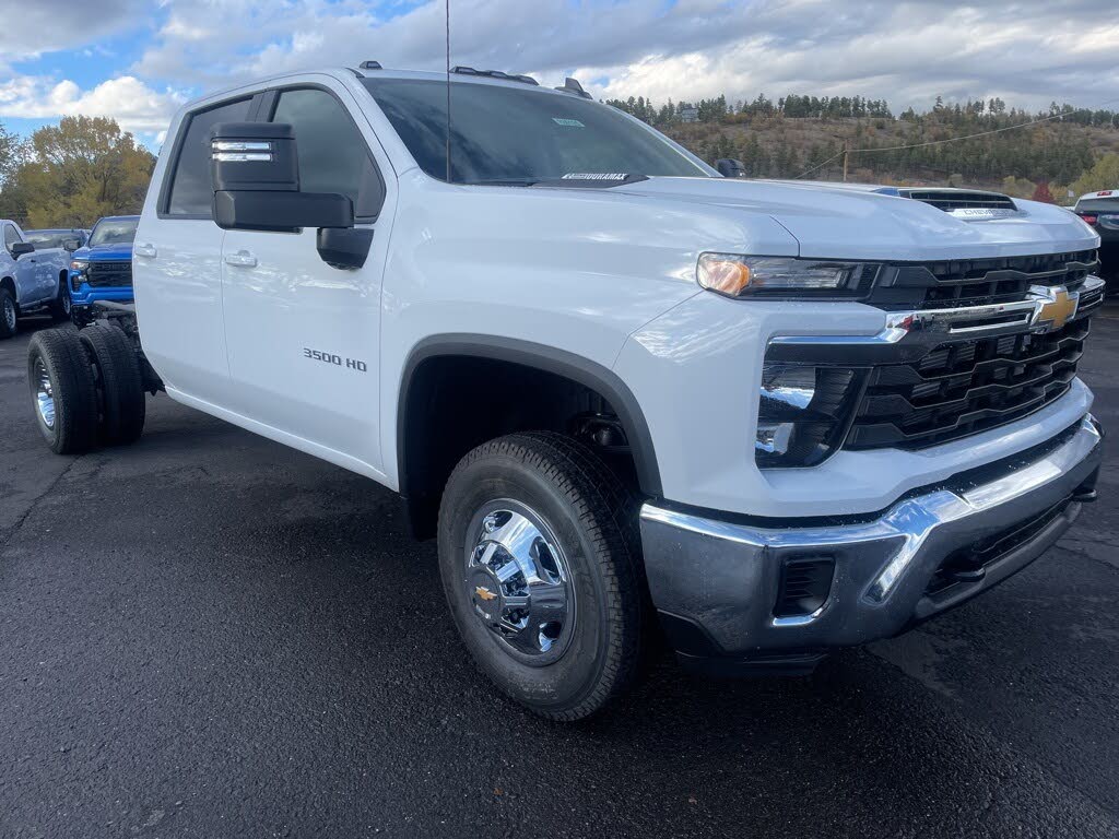 2026 Chevrolet Silverado 3500HD LT Crew Cab LB 4WD