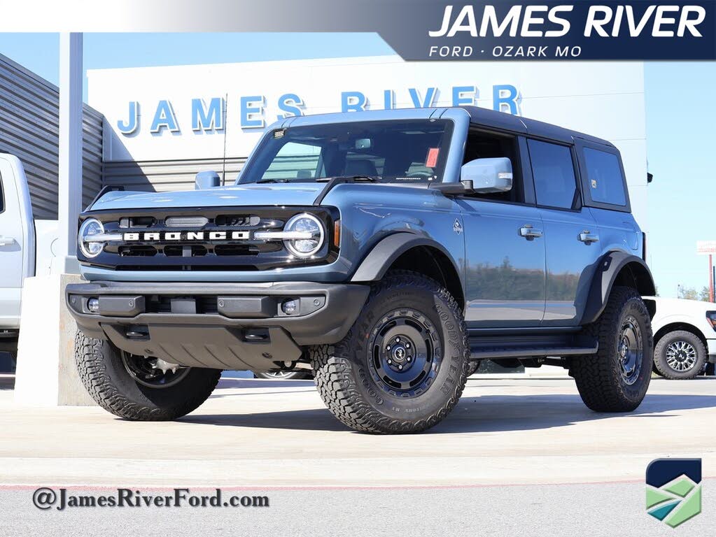 2025 Ford Bronco Outer Banks 4-Door 4WD