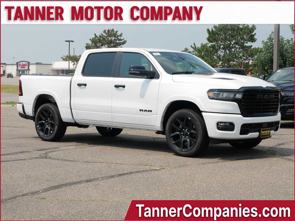2026 RAM 1500 Laramie Crew Cab 4WD