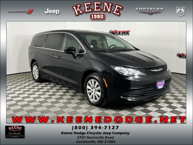 2020 Chrysler Voyager L FWD