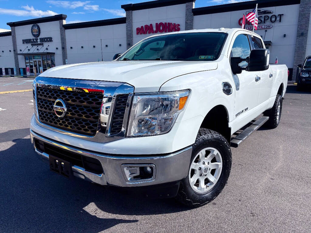 2018 Nissan Titan XD SV Crew Cab 4WD