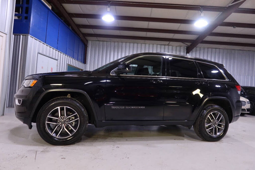 2020 Jeep Grand Cherokee Laredo E RWD