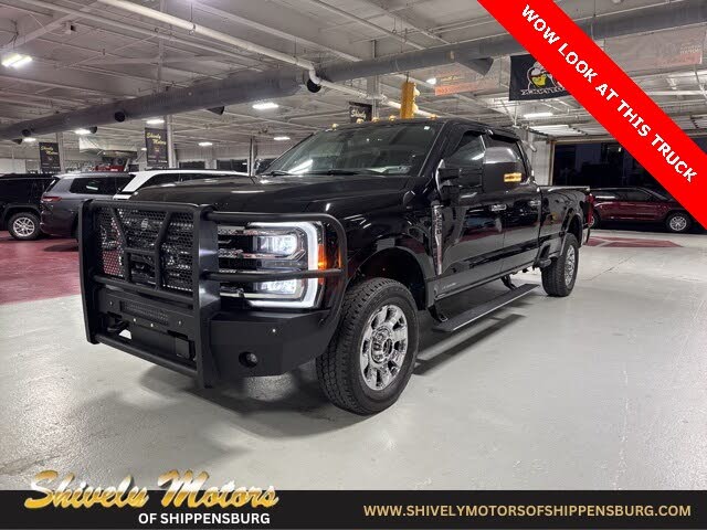 2023 Ford F-250 Super Duty Lariat Crew Cab 4WD