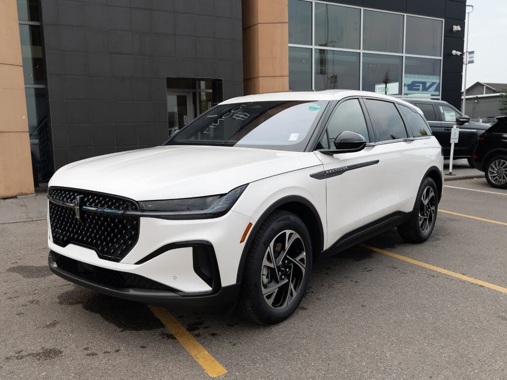 Lincoln Nautilus Premiere AWD 2025