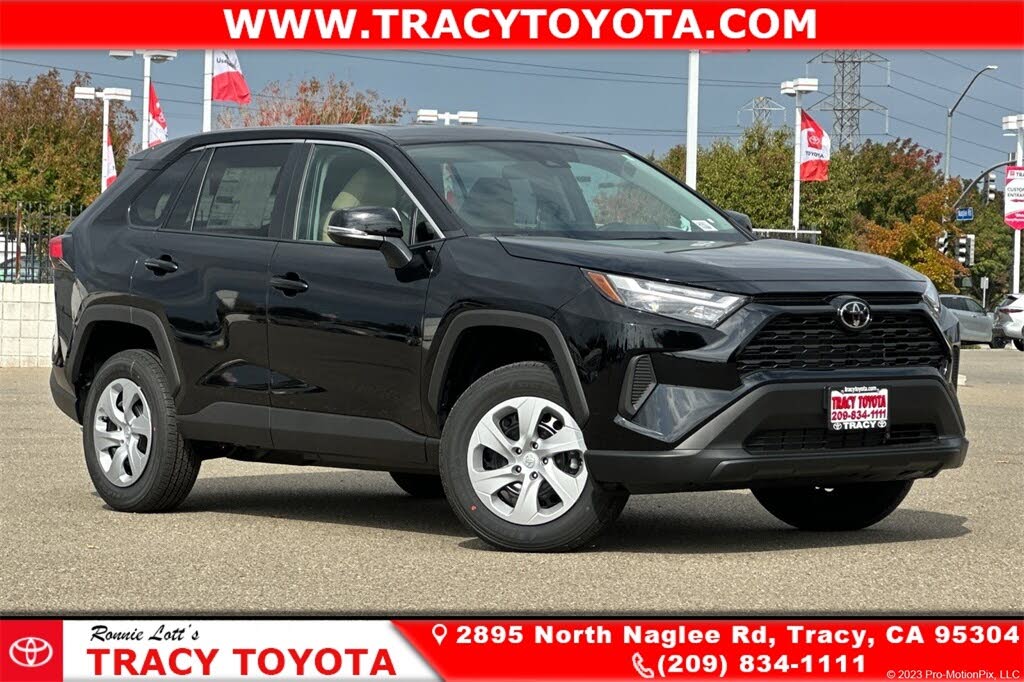 2025 Toyota RAV4 LE AWD