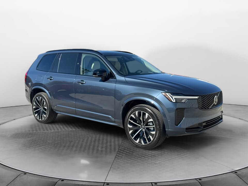 2026 Volvo XC90 B6 Ultra Dark 7-Passenger AWD