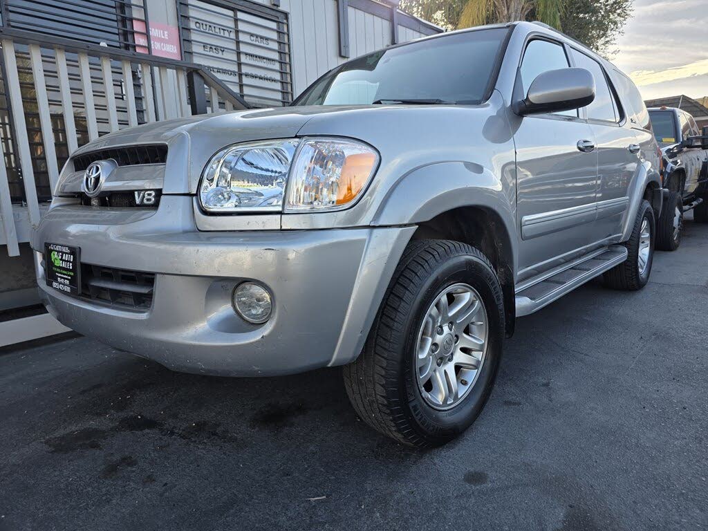 2007 Toyota Sequoia 4 Dr SR5 V8