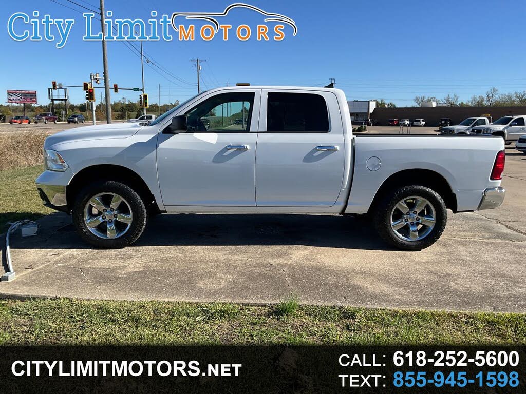 2015 RAM 1500 SLT Crew Cab 4WD