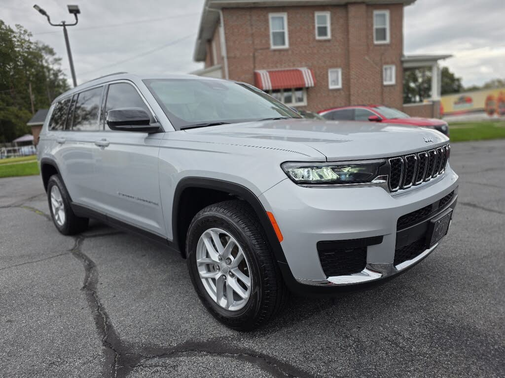 2021 Jeep Grand Cherokee L Laredo 4WD