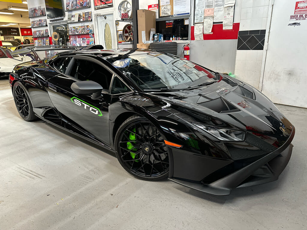 2022 Lamborghini Huracan LP 640-4 STO Coupe RWD