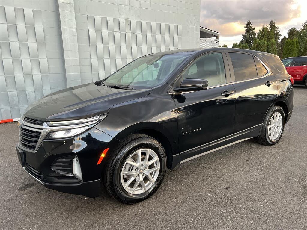 2023 Chevrolet Equinox LT FWD with 1LT