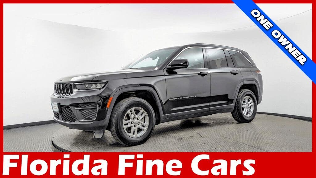 2023 Jeep Grand Cherokee Laredo 4WD