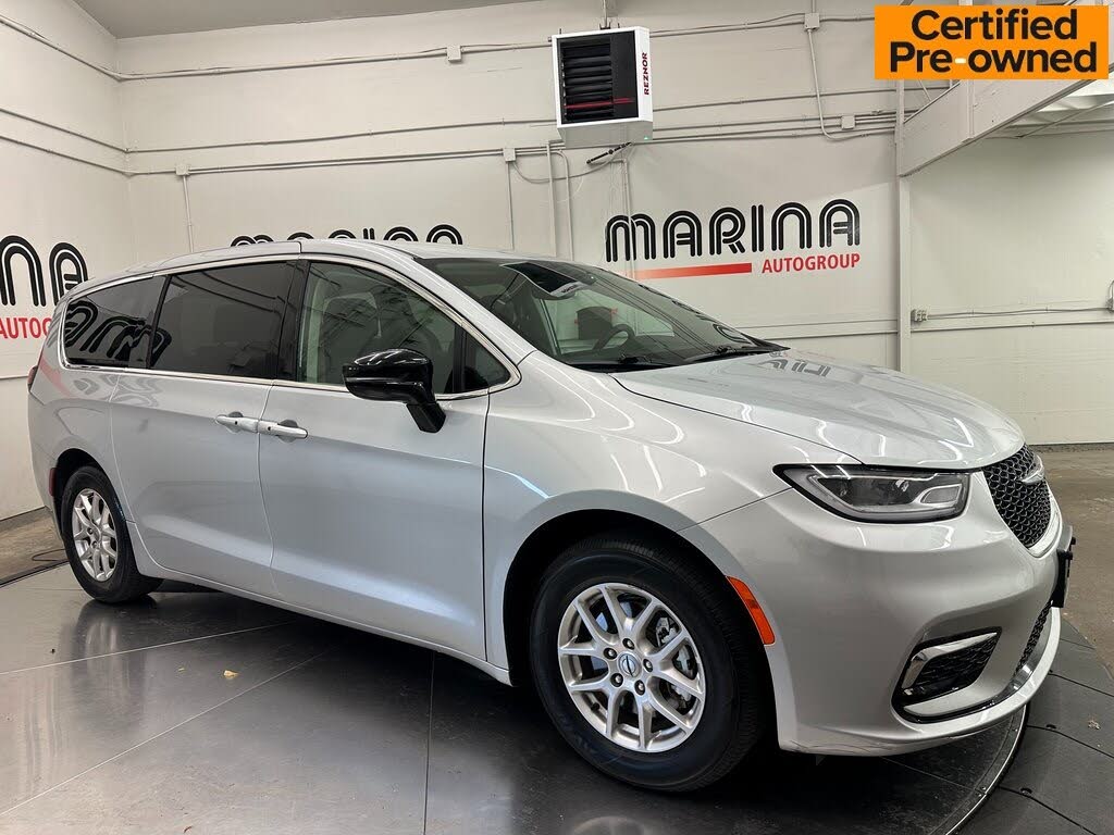 2024 Chrysler Pacifica Touring L FWD