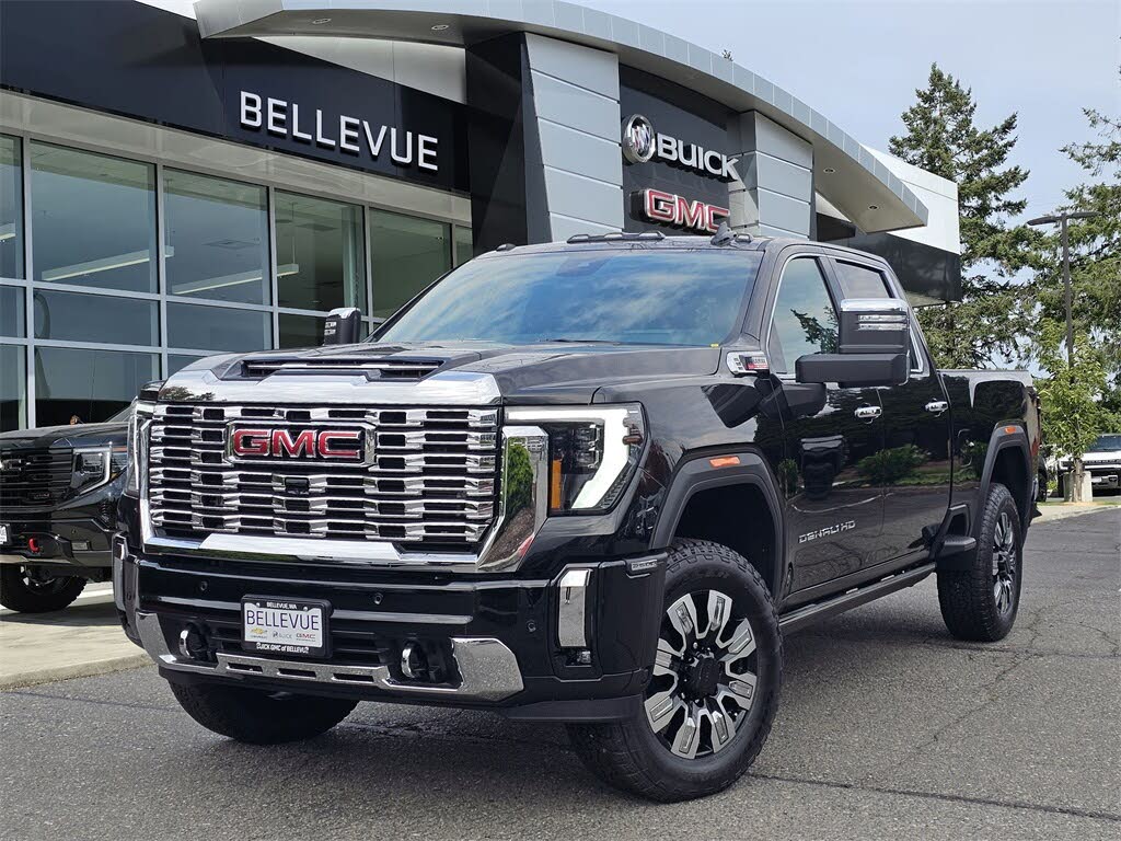 2025 GMC Sierra 2500HD Denali Crew Cab 4WD