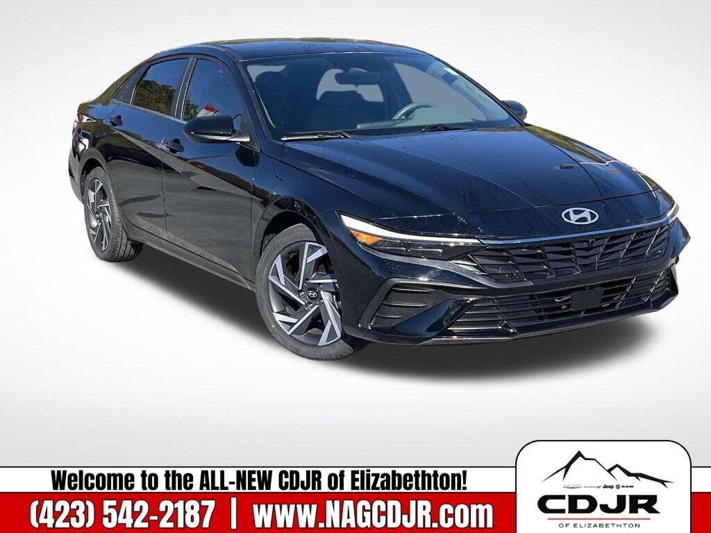 2024 Hyundai Elantra SEL FWD