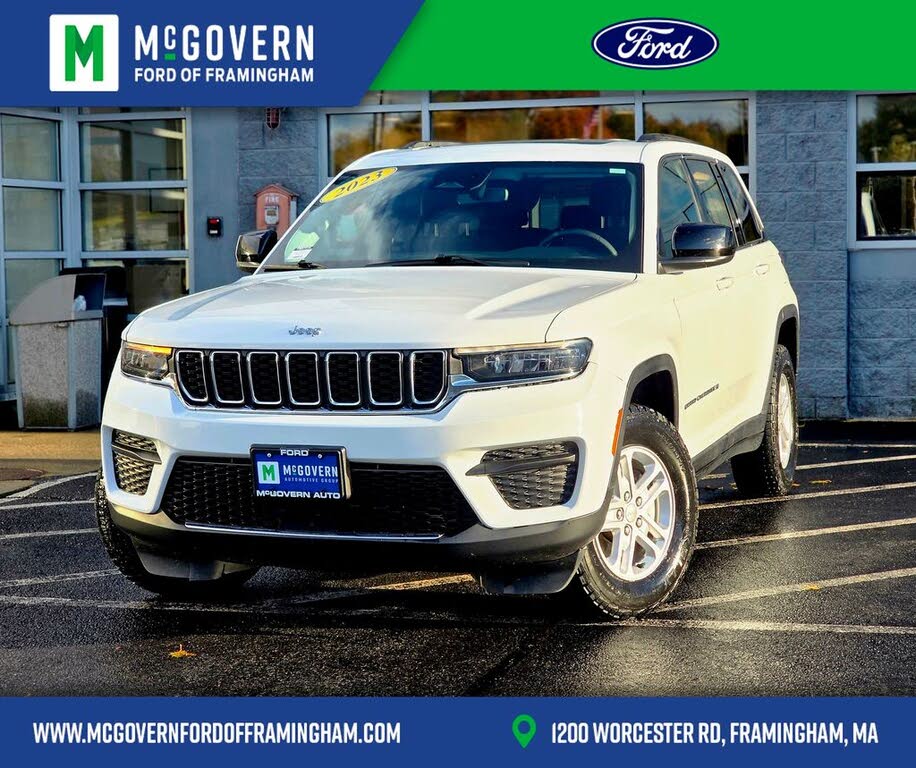 2023 Jeep Grand Cherokee Laredo 4WD