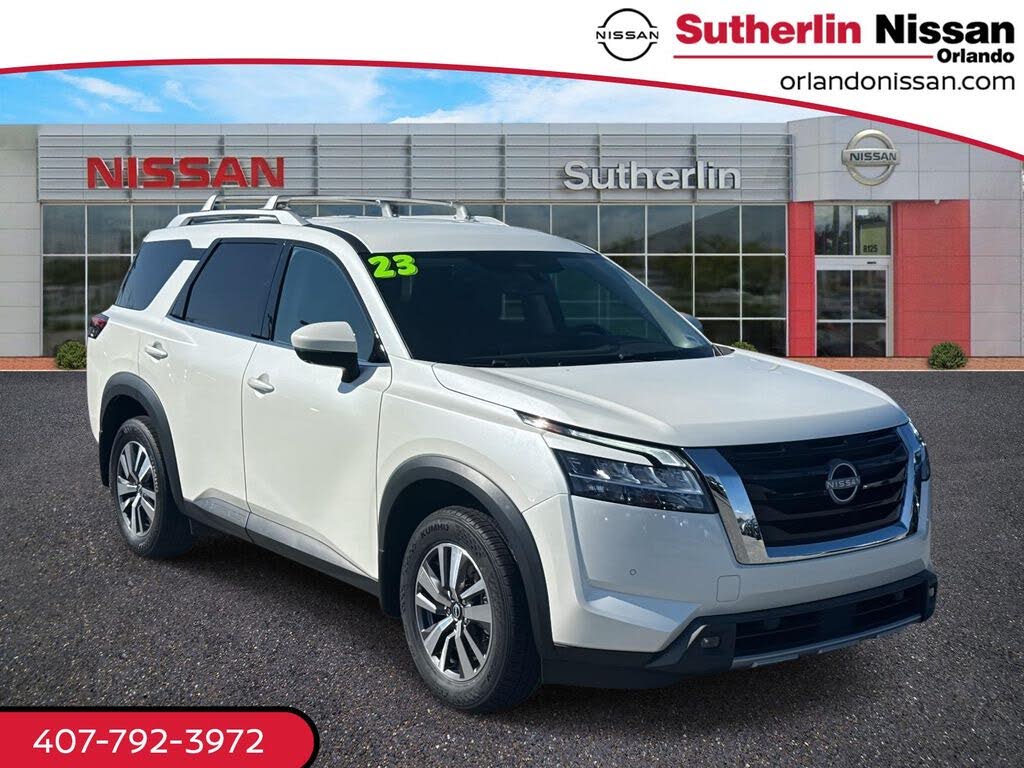 2023 Nissan Pathfinder SL FWD