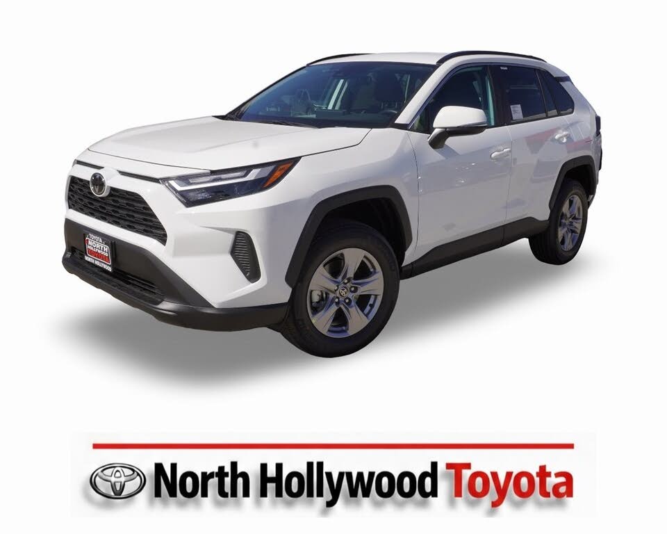 2025 Toyota RAV4 XLE FWD
