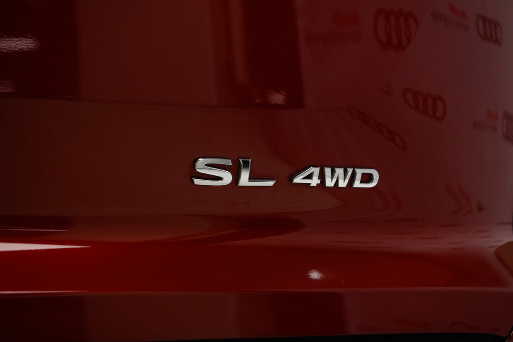 2023 Nissan Pathfinder SL 4WD