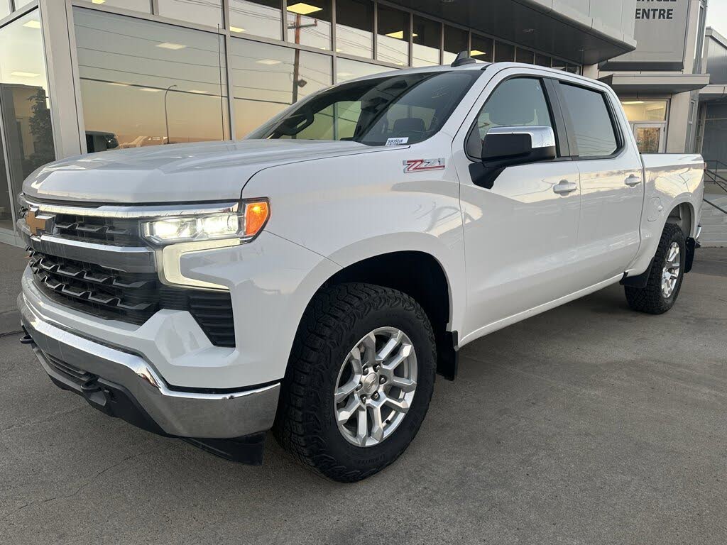 2024 Chevrolet Silverado 1500 LT Crew Cab 4WD