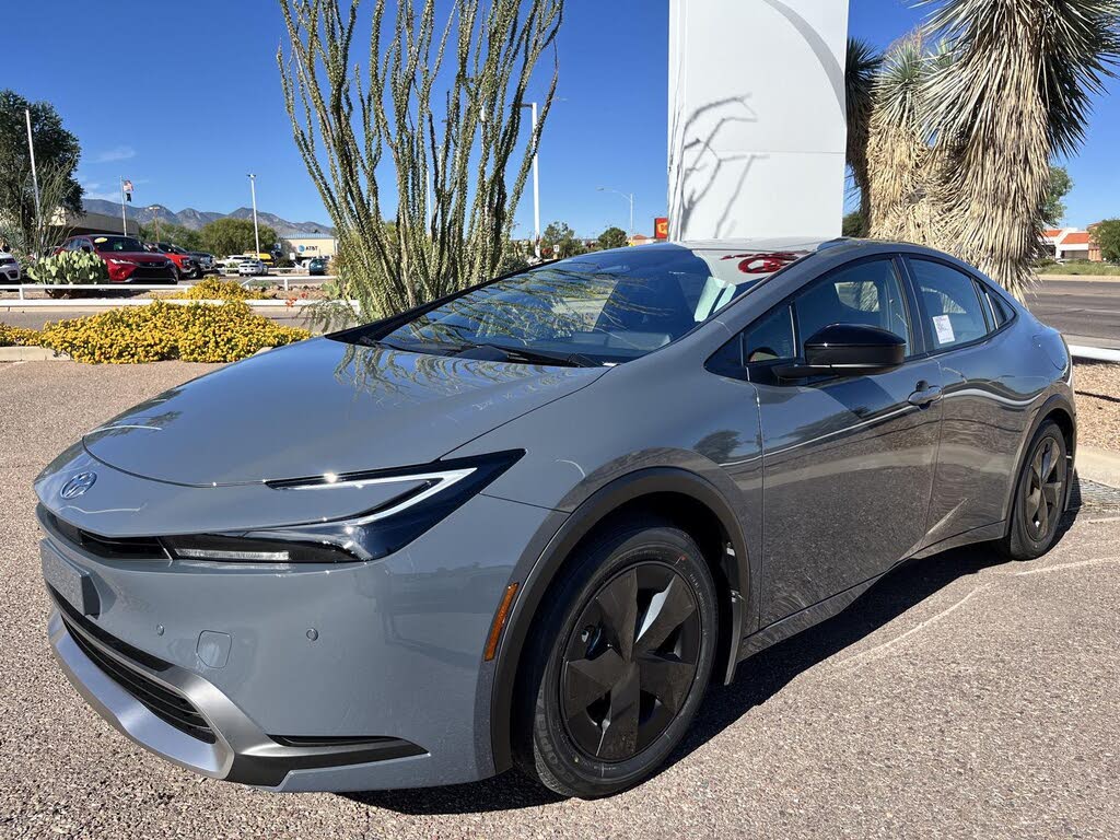 2026 Toyota Prius Plug-In Hybrid SE FWD