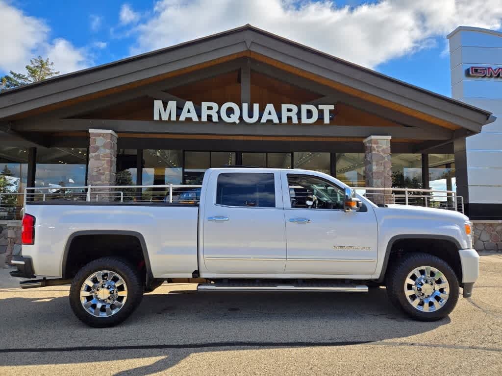 2019 GMC Sierra 2500HD Denali Crew Cab 4WD