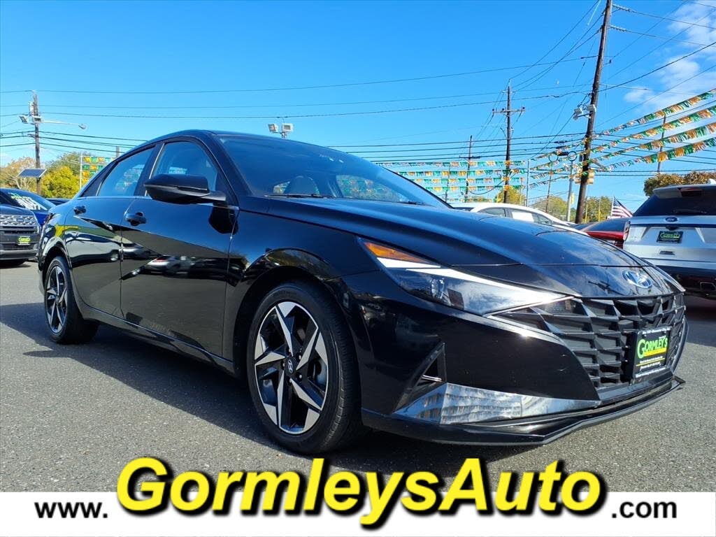 2023 Hyundai Elantra Limited FWD