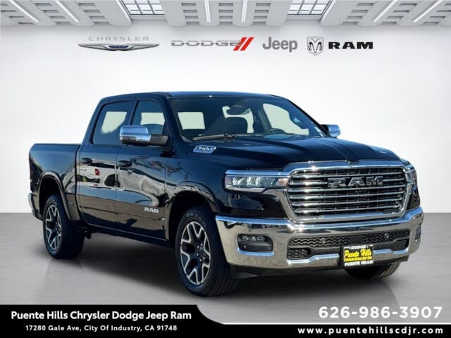 2025 RAM 1500 Laramie Crew Cab 4WD