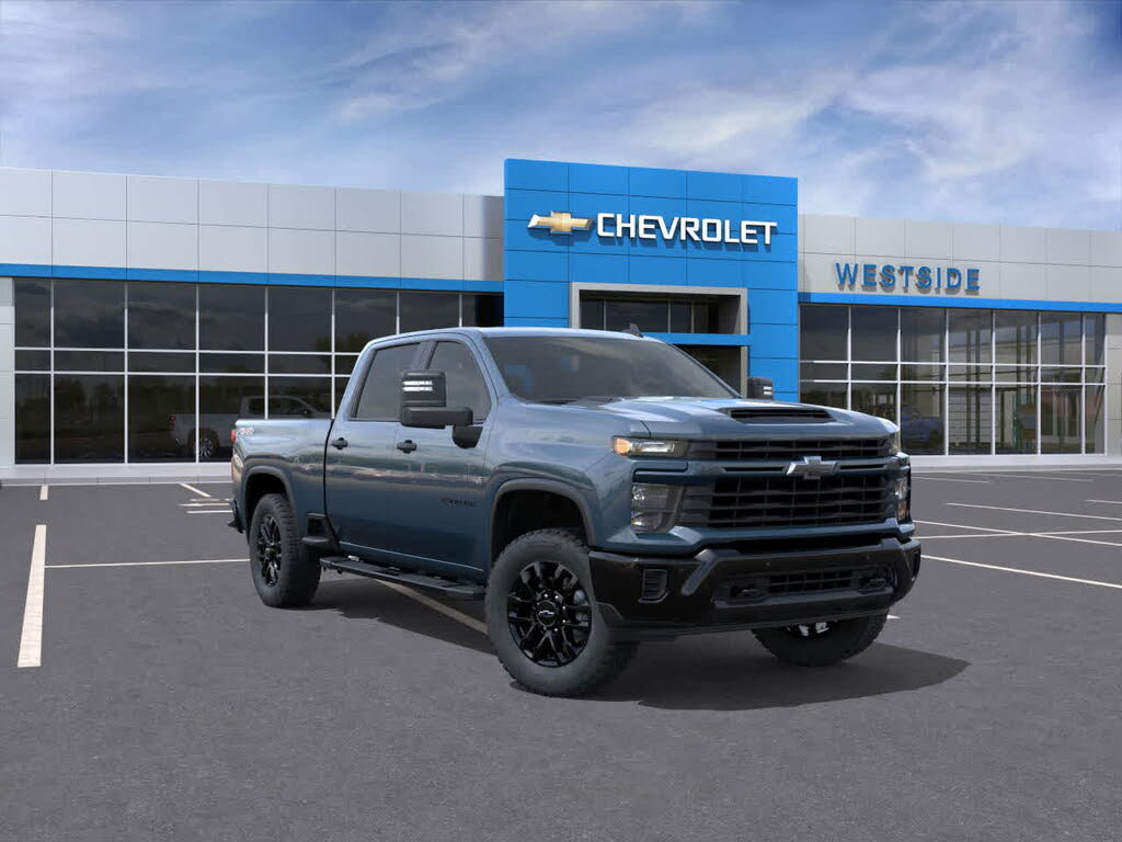 2026 Chevrolet Silverado 2500HD Custom Crew Cab 4WD