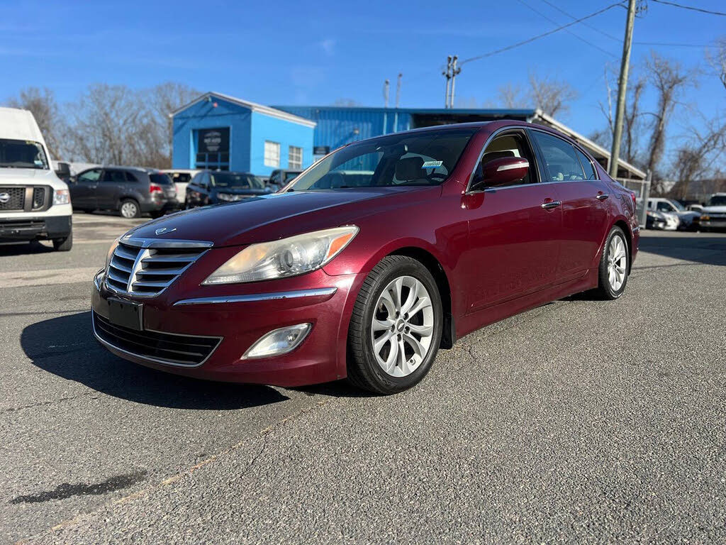 2012 Hyundai Genesis 3.8 RWD