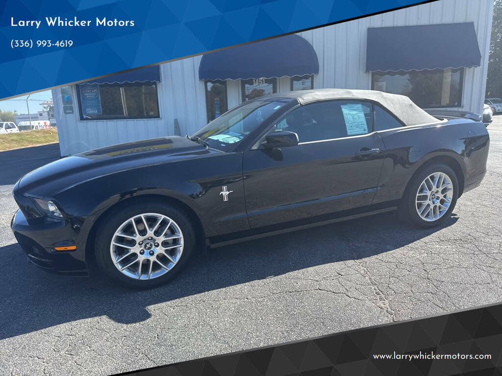 2014 Ford Mustang V6 Convertible RWD