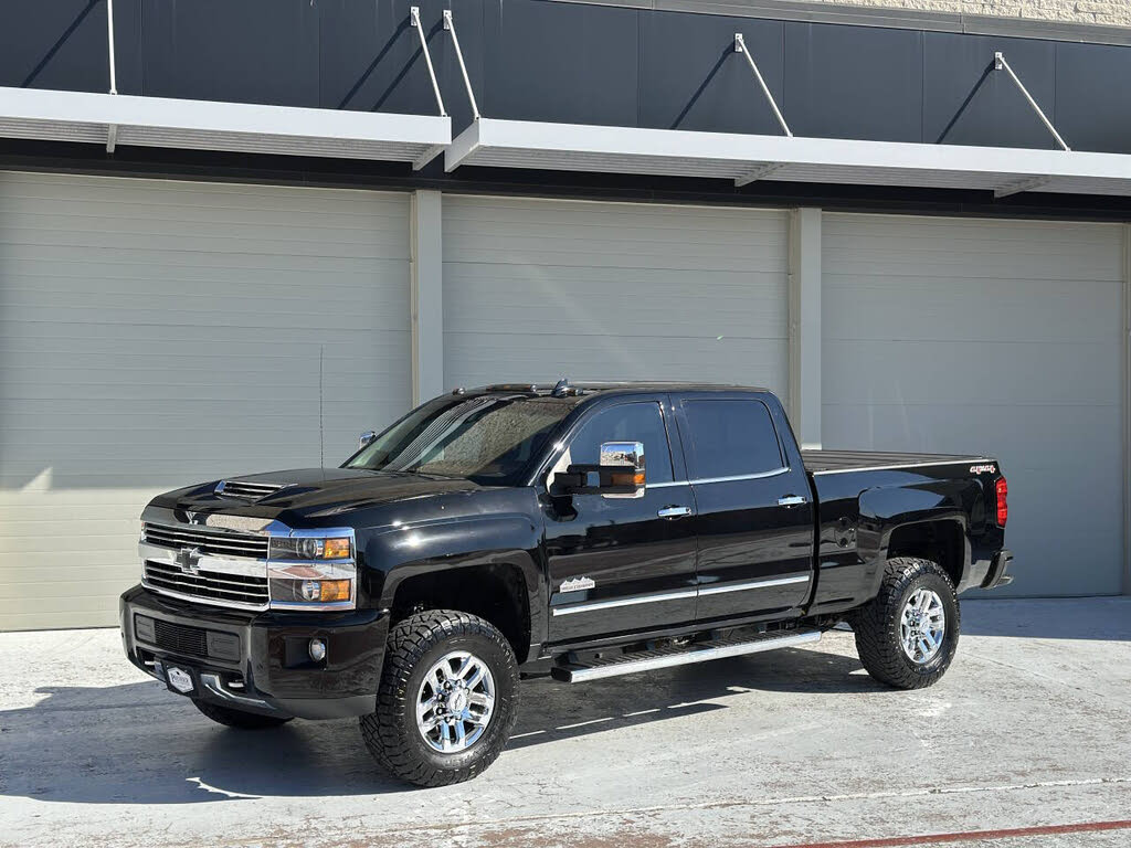 2017 Chevrolet Silverado 3500HD High Country Crew Cab 4WD