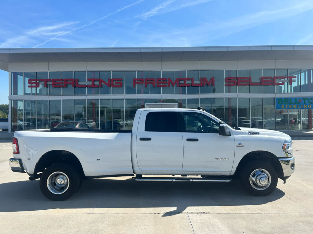 2024 RAM 3500 Big Horn Crew Cab LB DRW 4WD