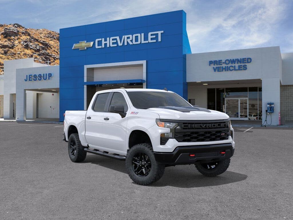 2026 Chevrolet Silverado 1500 Custom Trail Boss Crew Cab 4WD