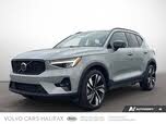 Volvo XC40 B5 Plus Dark Theme AWD