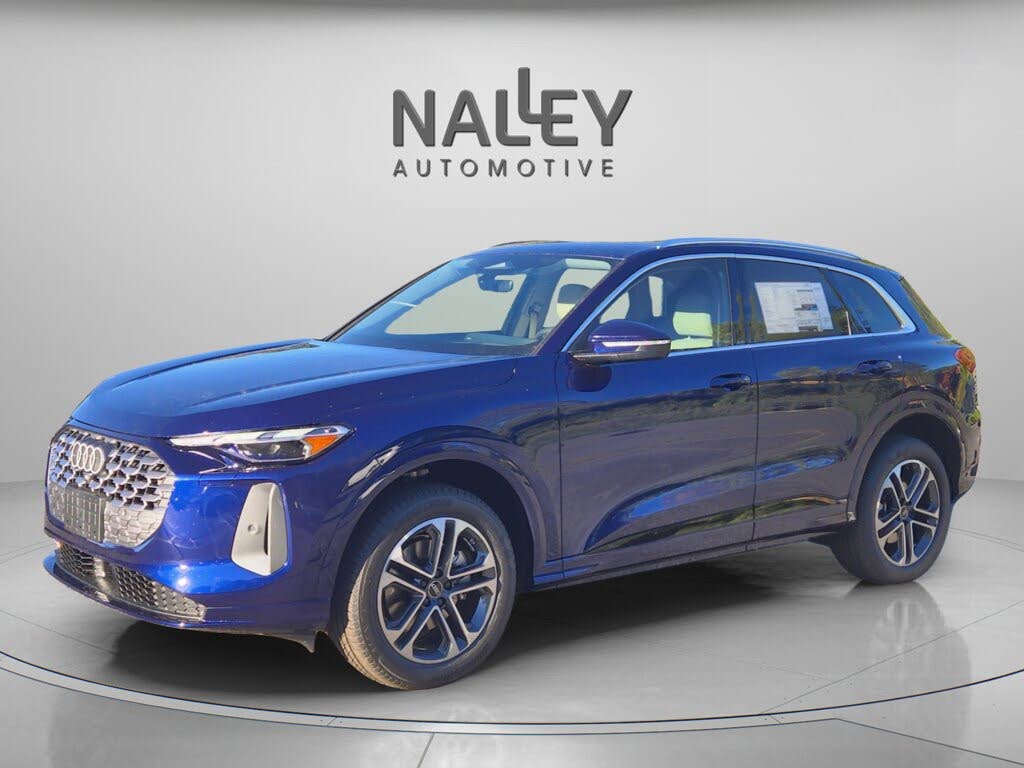 2025 Audi Q5 quattro Premium 40 TFSI